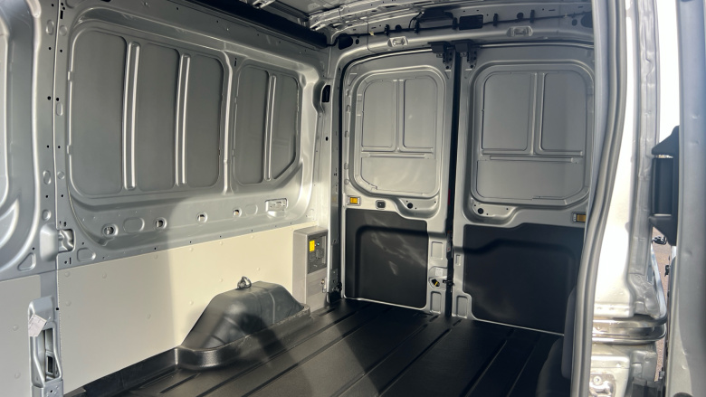 Ford Transit E-350 L3 Rwd 135kW 68kWh H2 Trend Van Auto